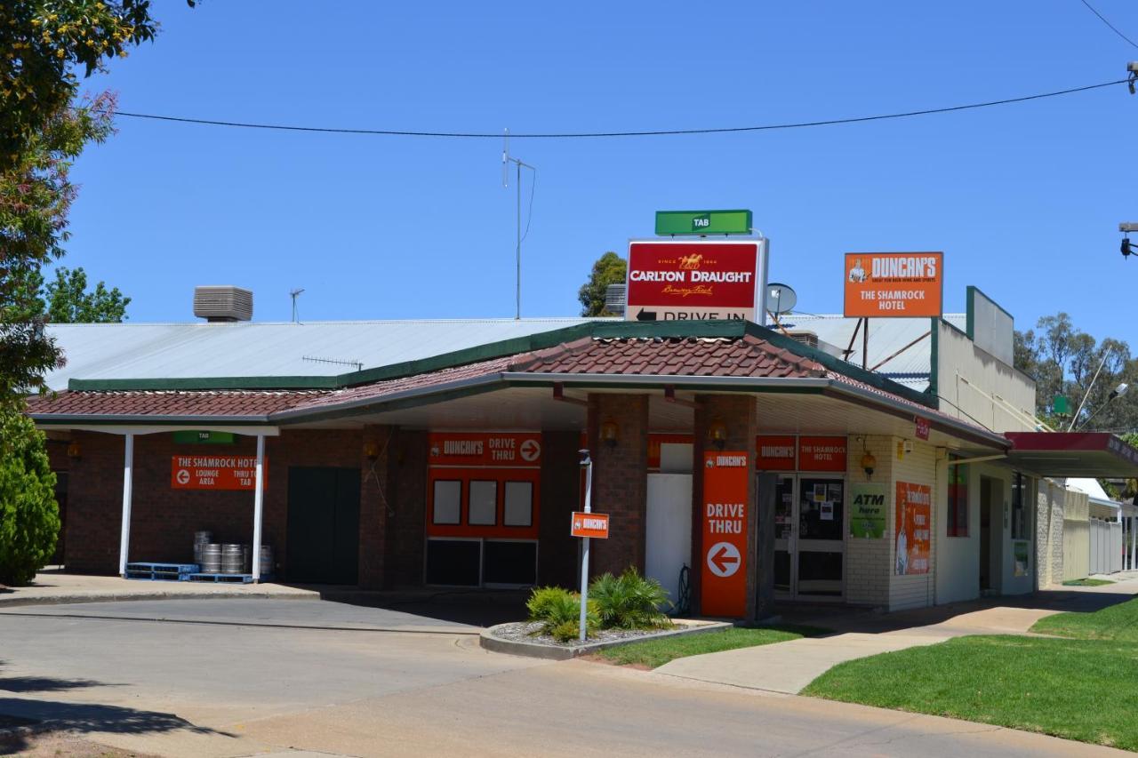 The Shamrock Hotel Balranald Esterno foto